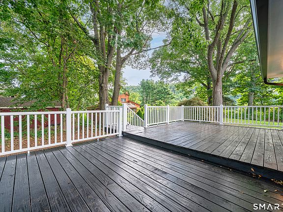 5th image of 36 Sweet Birch Drive
