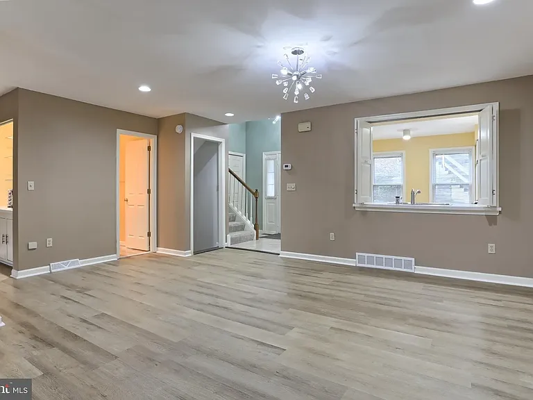 1127 Wicklow Ct — Photo 15