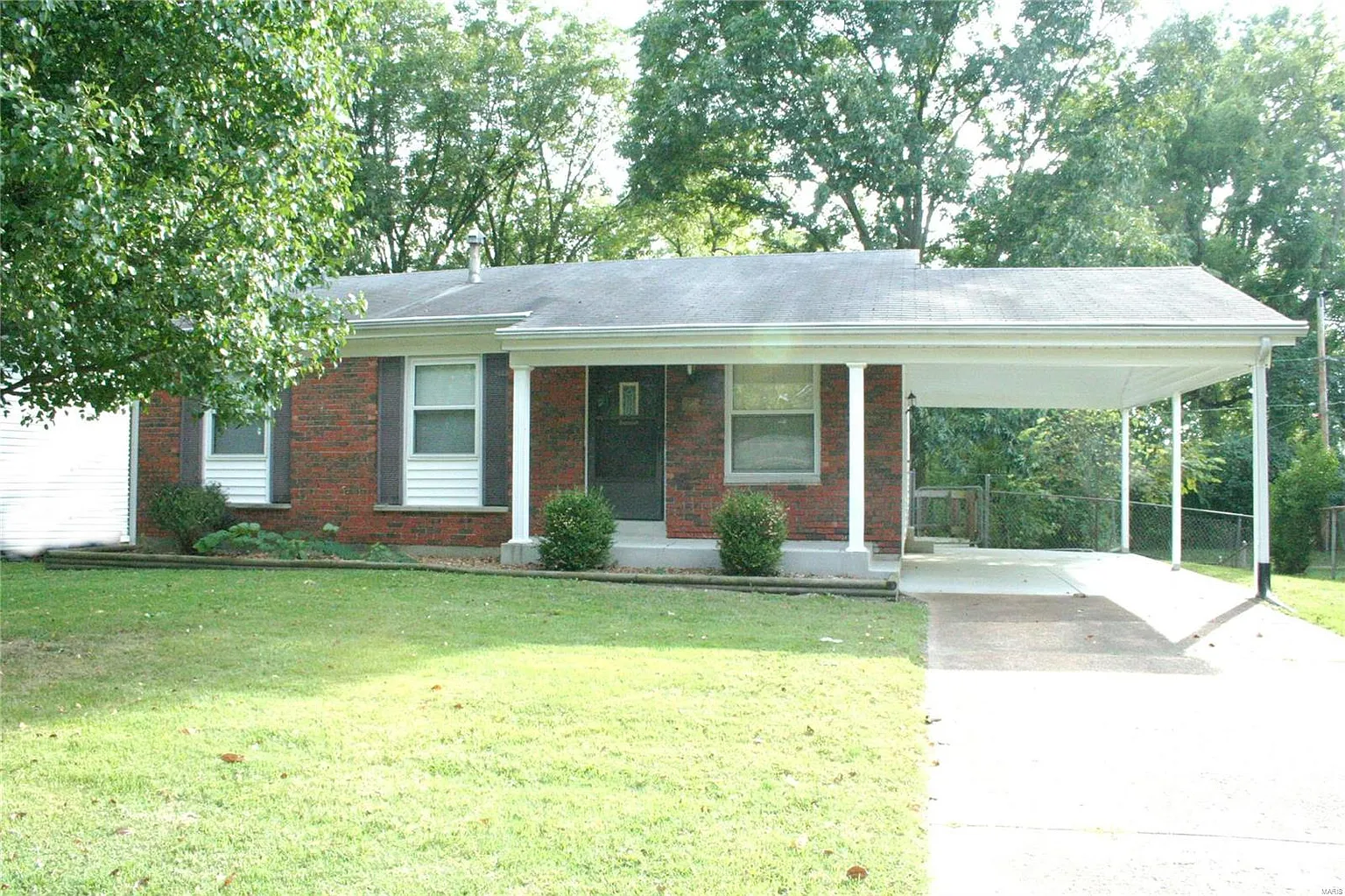 140 Foxtree Dr photo 1