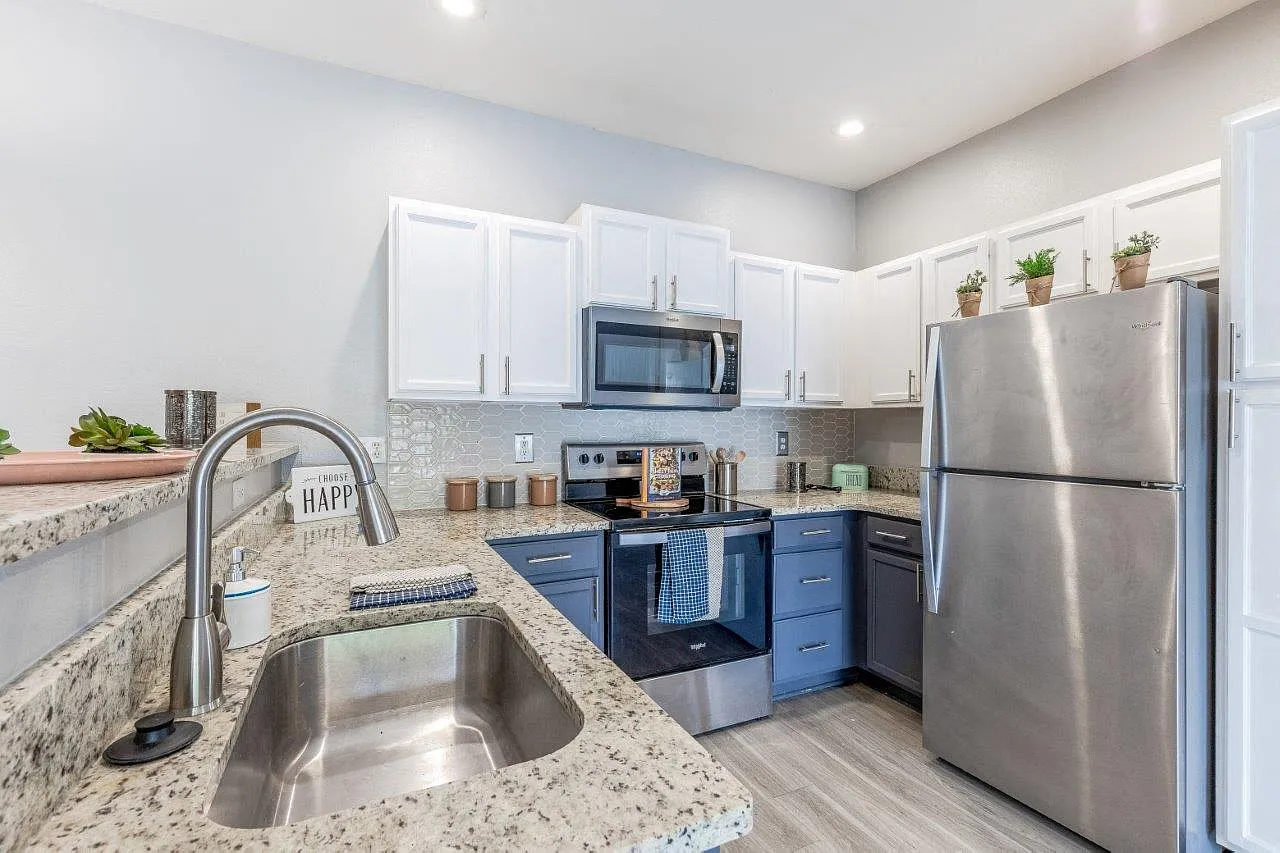The Overlook At Golden Hills Apartment Homes — Photo 3