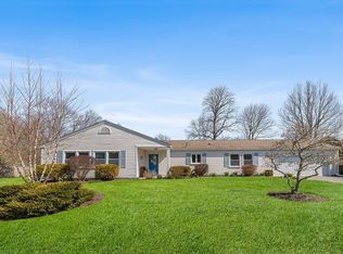 411 Gulf Rd W, Dartmouth, MA 02748