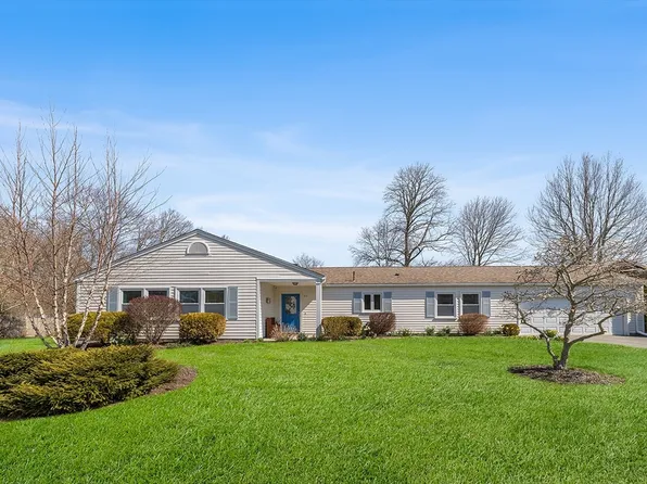 411 Gulf Rd W, Dartmouth, MA 02748