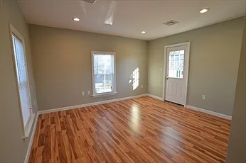 32 Roundy St #2 — Photo 2