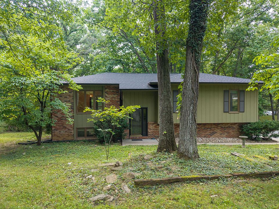 1st image of 7804 Rollingwood West Dr