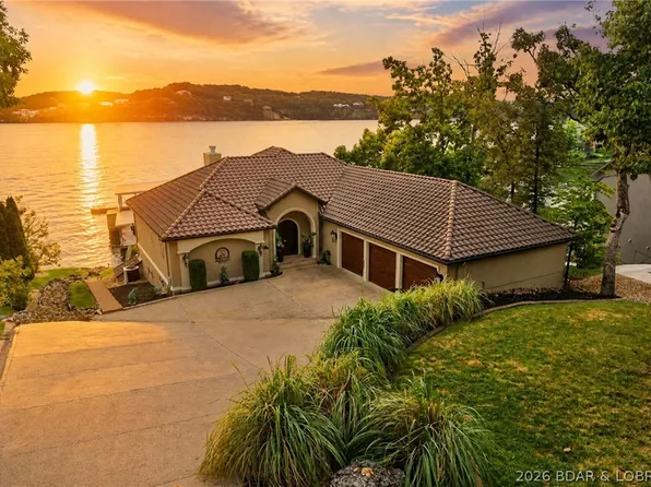 1777 Via Appia Dr, Sunrise Beach, MO 65079