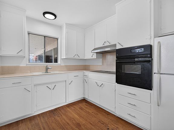 5th image of 736 Mountain View Ave #A
