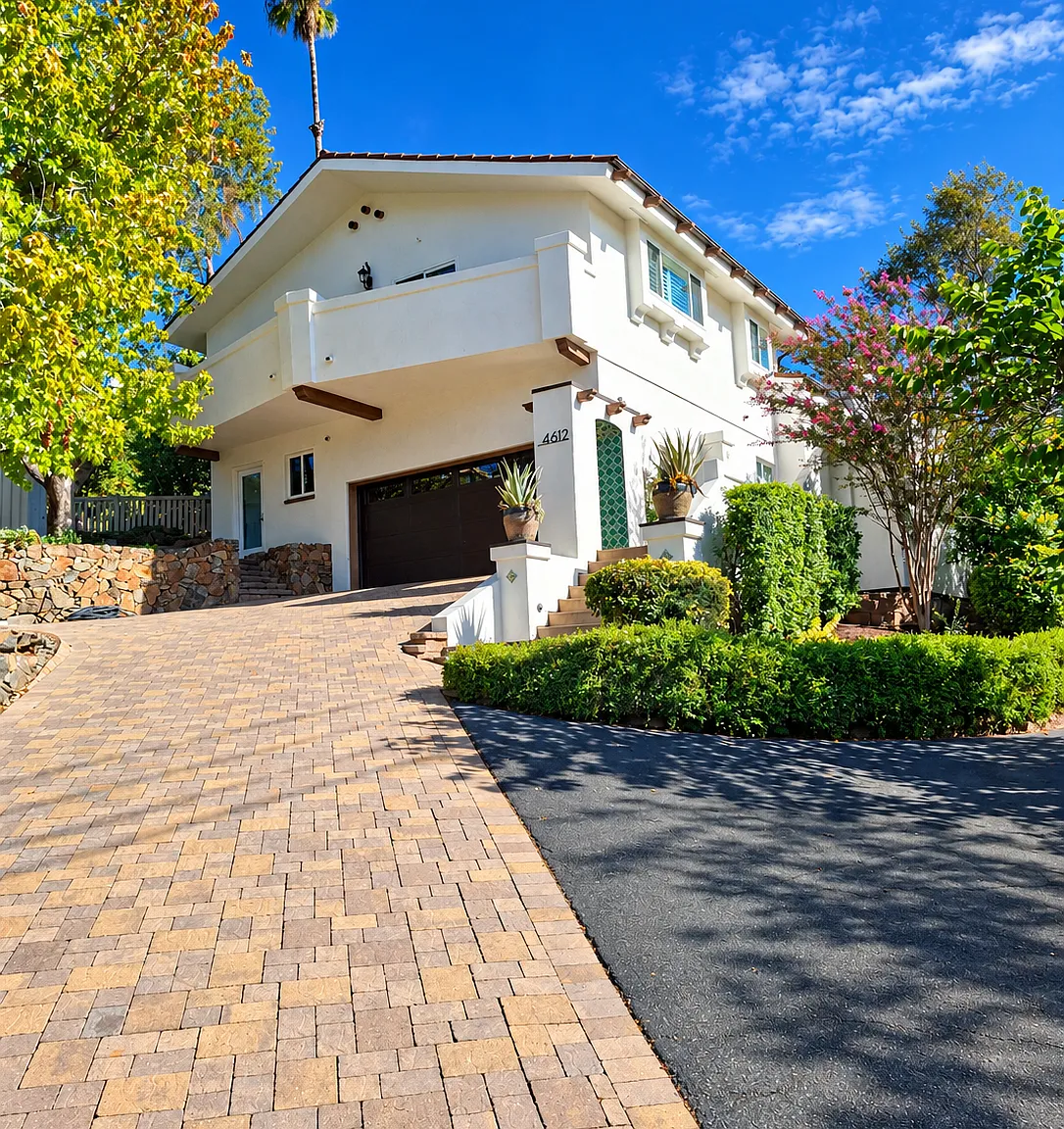 4 bed, 2.5 bath, 2326 sqft, $5,995 — Photo 1