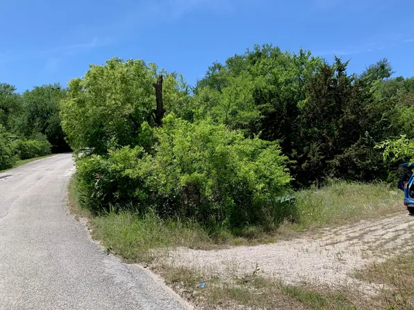 Lanai Dr, Bridgeport, TX 76426