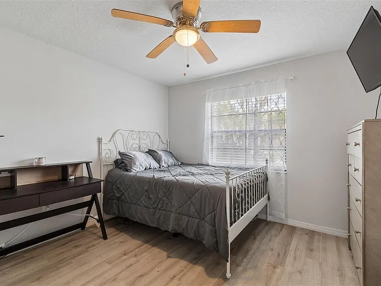 5440 Leahy Ln — Photo 17