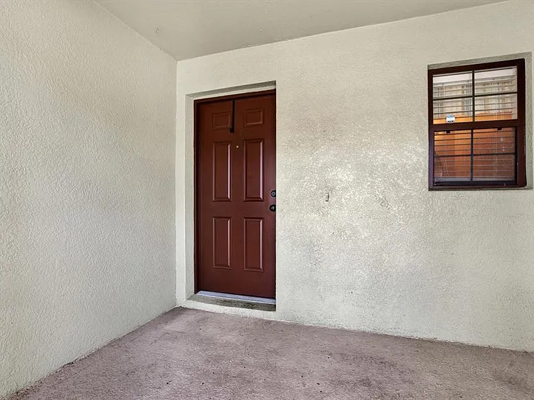 2630 Edgewater Falls Dr #0 — Photo 2