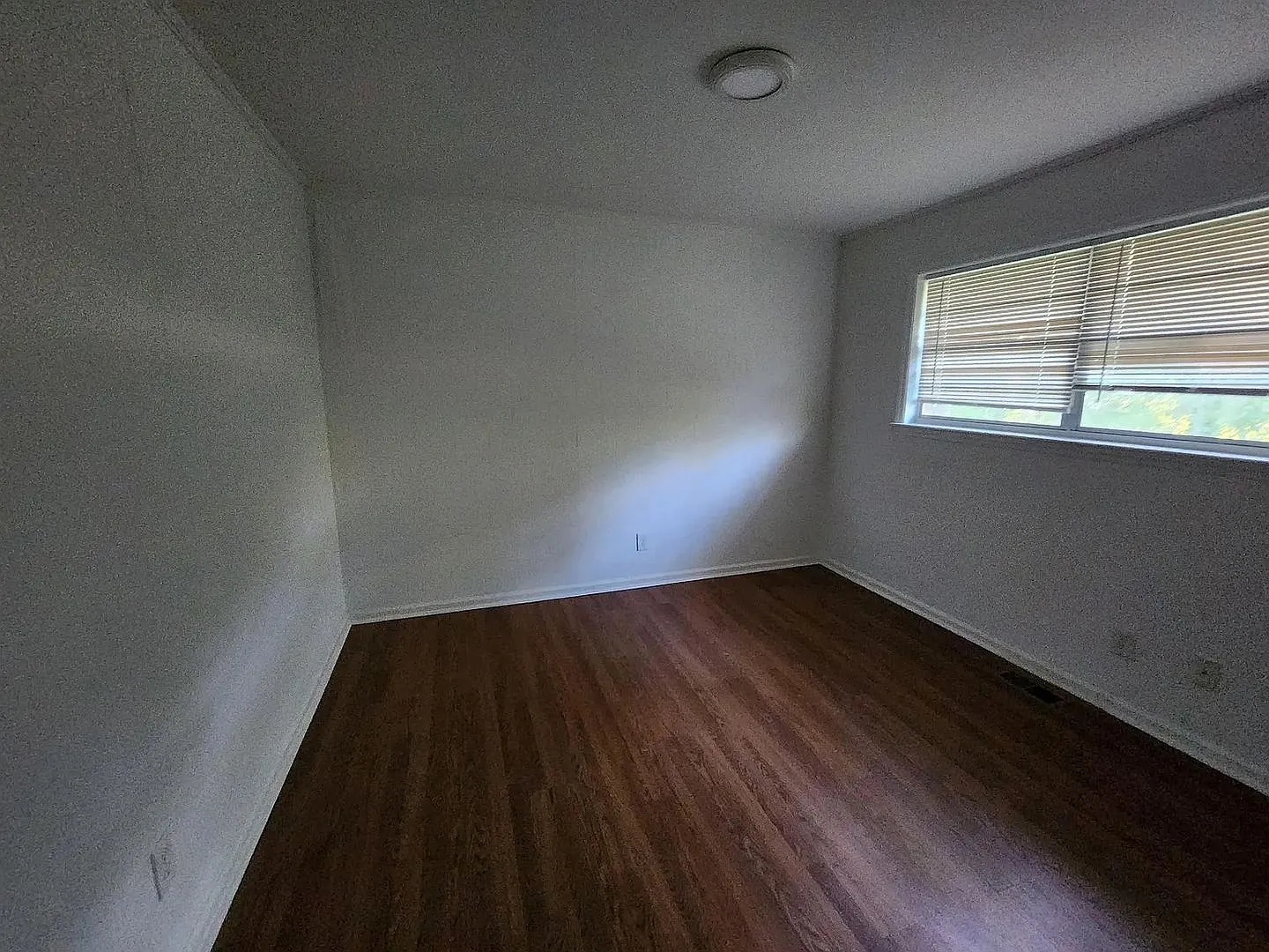 Room in 3 Bedroom Home at Monticello St — Photo 3