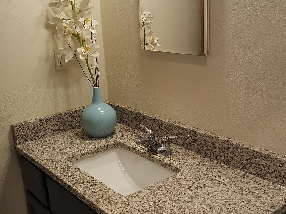 1st image of 2106 Kirksey Dr APT A