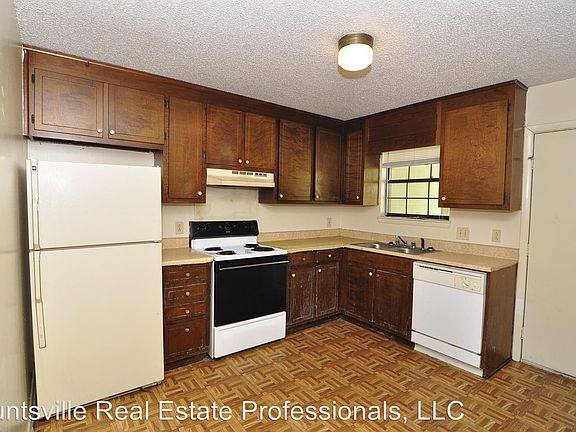 2nd image of 4524 Bonnell Dr NW APT B