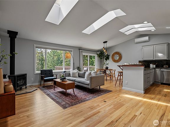 5th image of 30409 NE 183rd Street