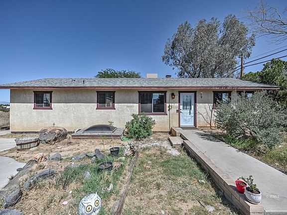 2nd image of 1500 N Everett St