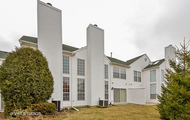 2nd image of 117 E Hemstead St