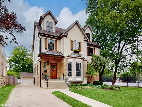 2nd image of 8 Elder Ln