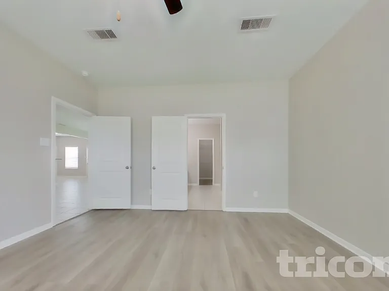 916 American Monarch Dr — Photo 8