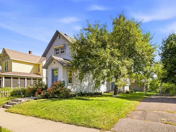 1221 1st St S, Stillwater, MN 55082