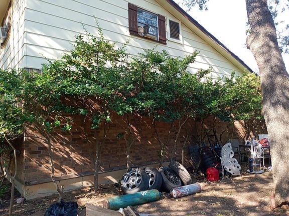 3rd image of 3718 Twin Creeks Dr