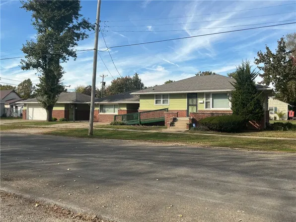 102 N Kansas Ave, Danville, IL 61832