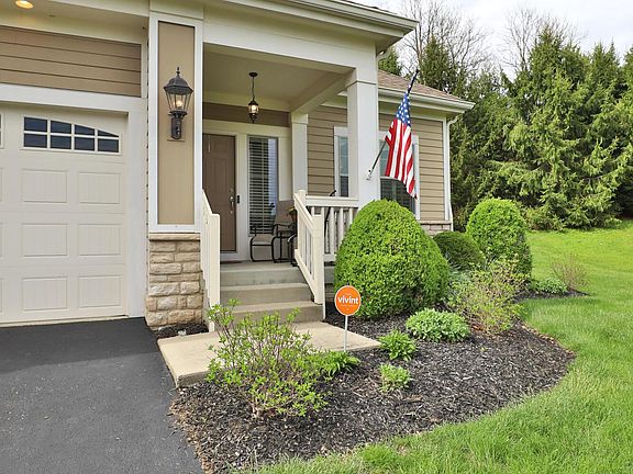 3rd image of 724 Olde Creek Dr