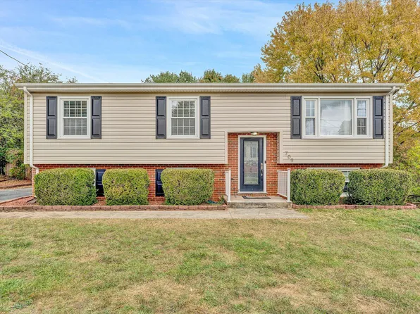 709 Ramada Rd, Vinton, VA 24179