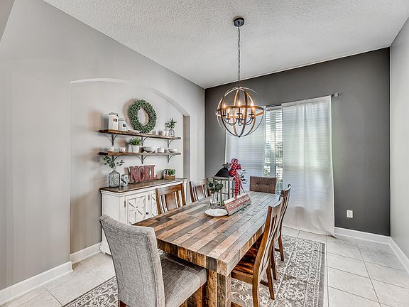 3rd image of 204 Miranda Lake Ct