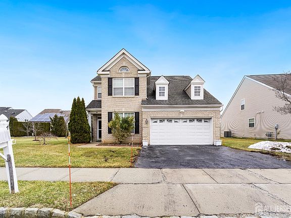 2nd image of 7 Spring Dr