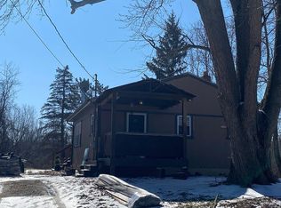 595 Lake Shore Dr, Willard, OH 44890