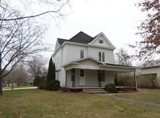 516 4th St NW, Independence, IA 50644