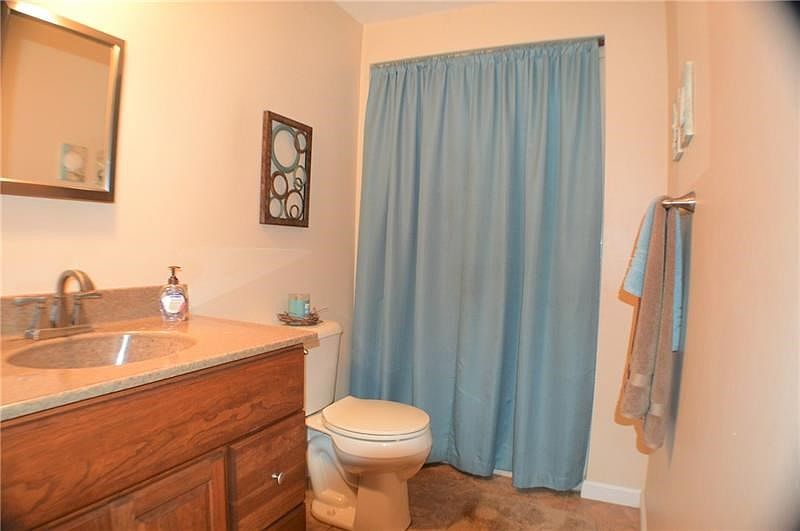 2nd image of 4 Wesley Ave
