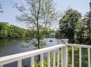 18 Morehouse Ln, Norwalk, CT 06850