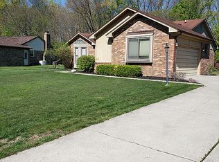 23541 Scott Dr, Farmington Hills, MI 48336