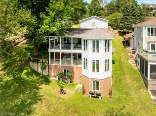 370 E Mohawk Dr, Malvern, OH 44644