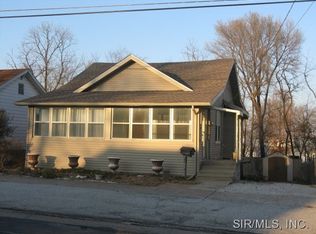 88 E Elm St, Alton, IL 62002