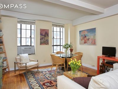 353 W 56th St APT 8L, New York, NY, 10019
