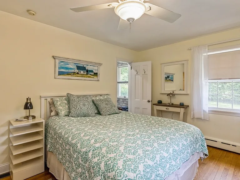 24 N Harbor Dr — Photo 8