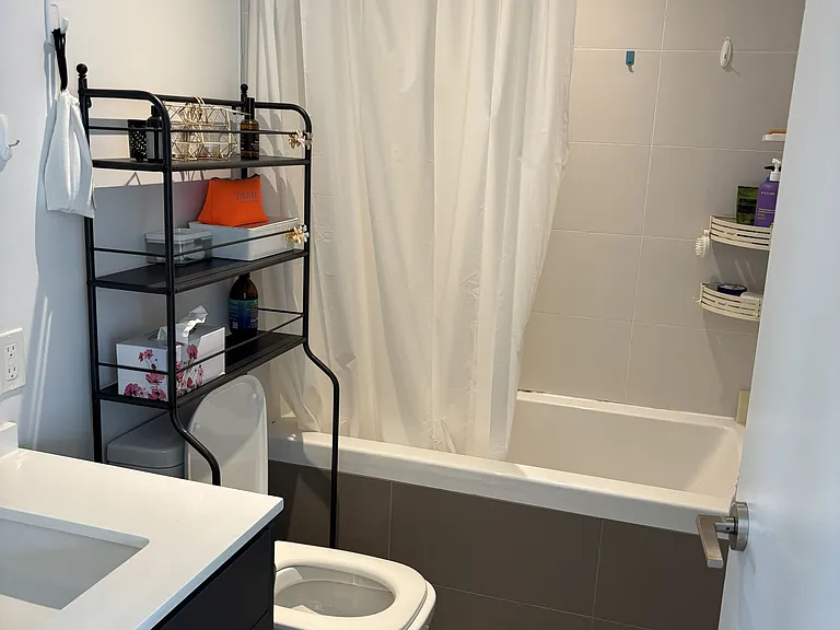 60 Colborne St #709 — Photo 6