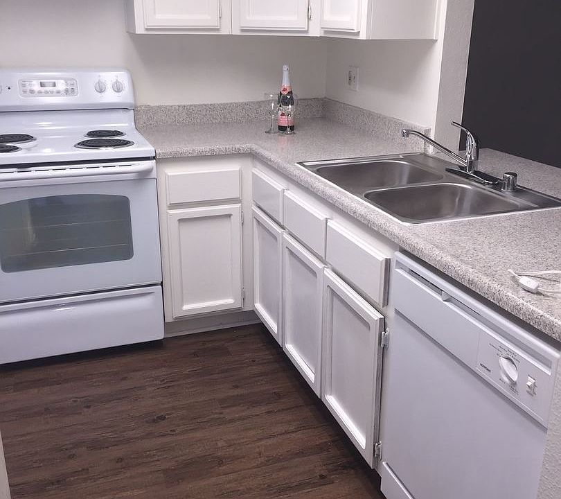 1st image of 380 N Catalina Ave APT 10