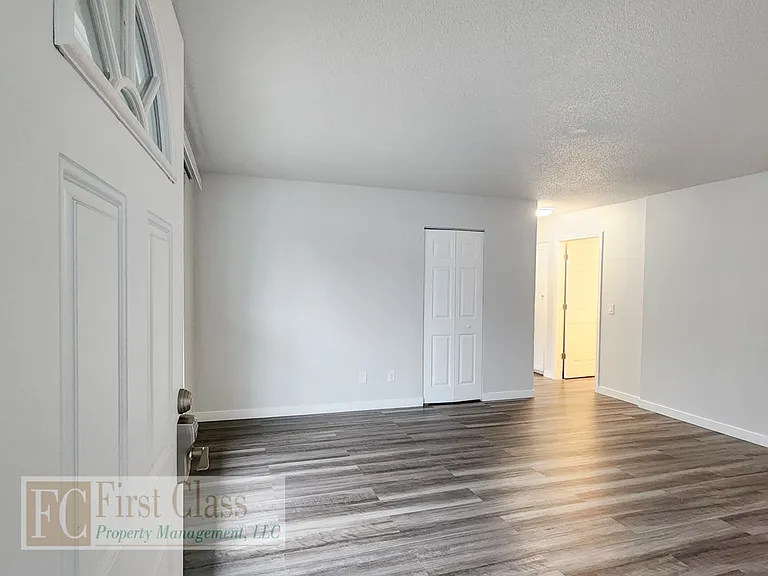 Westview Terrace — Photo 41