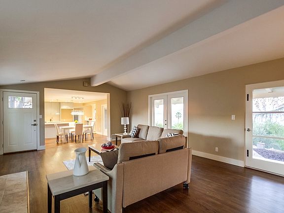 5th image of 5094 Vivera Dr