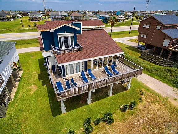 3rd image of 23115 Gulf Dr