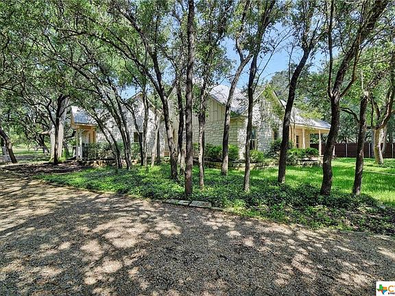 2nd image of 1000 Salado Oaks Dr