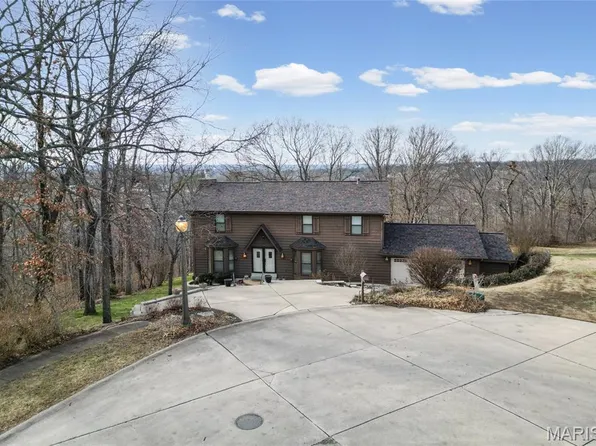 2796 Brandenberg Ln, Saint Louis, MO 63129