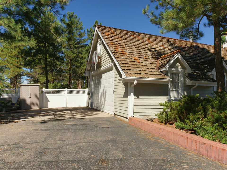 Driveway / Garage