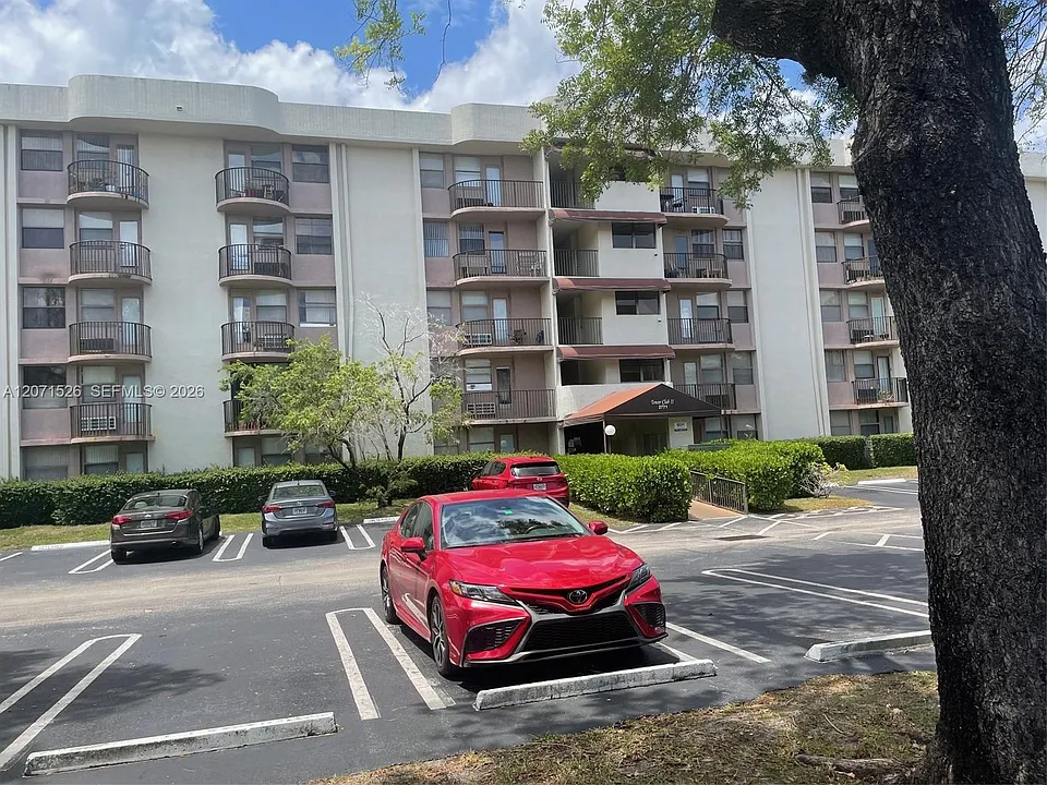 2771 Riverside Dr #517-A