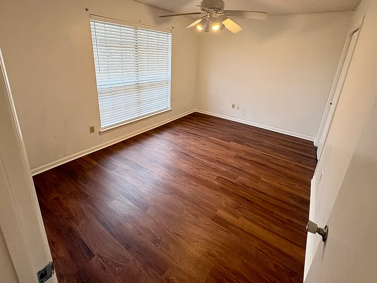 Upstairs bedroom 1