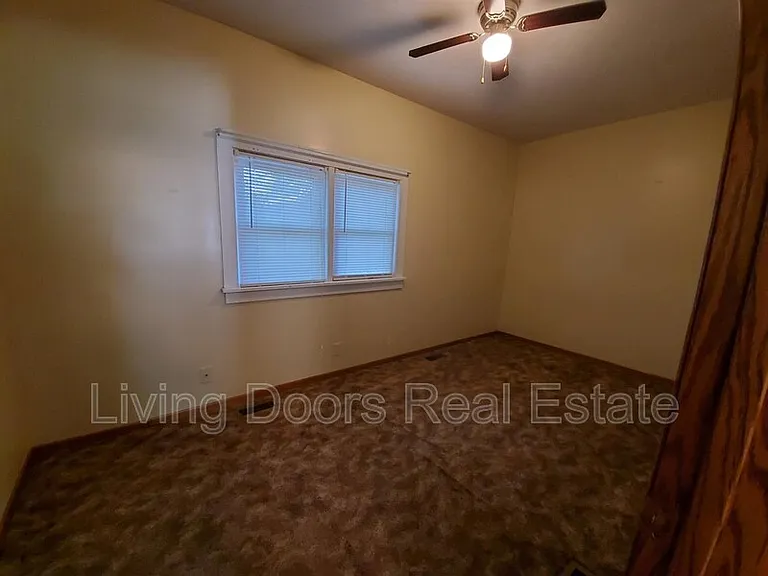 15 Jackson Ave #3 — Photo 9