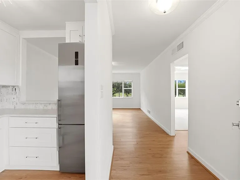 640 N Park Ave #5 — Photo 4